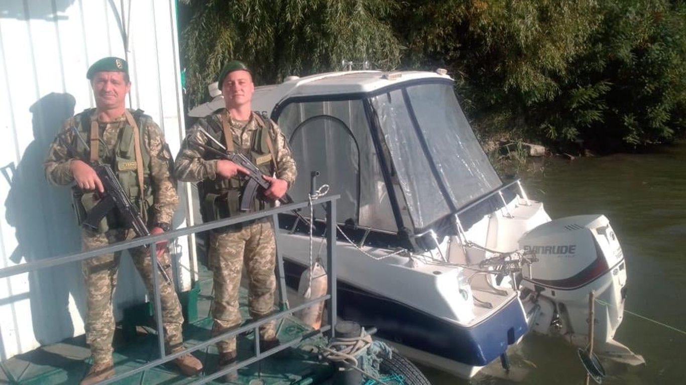 В Одеській області військовослужбовці затримали трьох громадян Румунії