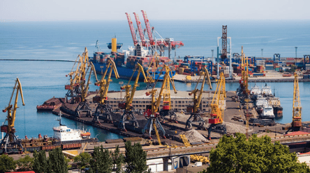 В порту Одессы растратили 1,8 миллиона гривен: экс-руководителям вручили подозрение - 285x160