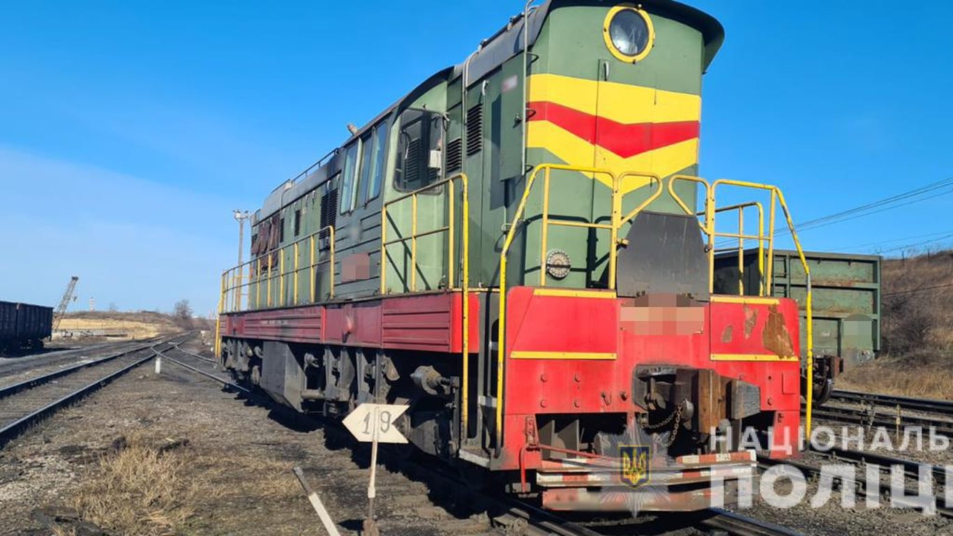 В порту “Южный” под колесами поезда погиб железнодорожник