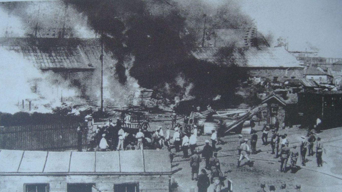 Пожар в Одесском порту в 1905 году.