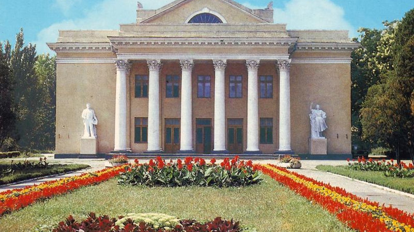 Одеський селекційно-генетичний інститут — фото будівлі та скульптур