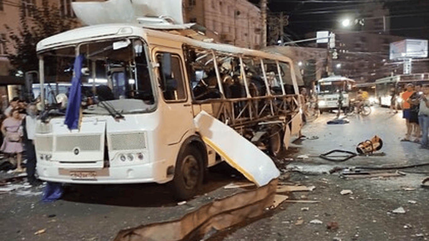 В Воронеже взорвался пассажирский автобус - видео