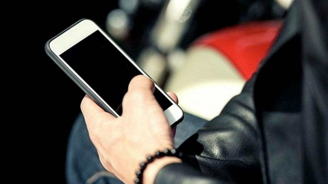 В Вознесенске оккупанты отобрали телефоны у заместителя мэра и других чиновников