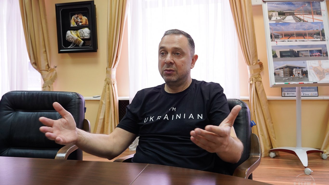 Как профессиональные атлеты защищают Украину во время соревнований и на фронте: интервью с министром спорта - 250x140