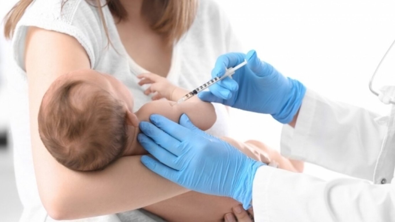Вакцинація дітей - в Київ доставили партію вакцини від туберкульозу
