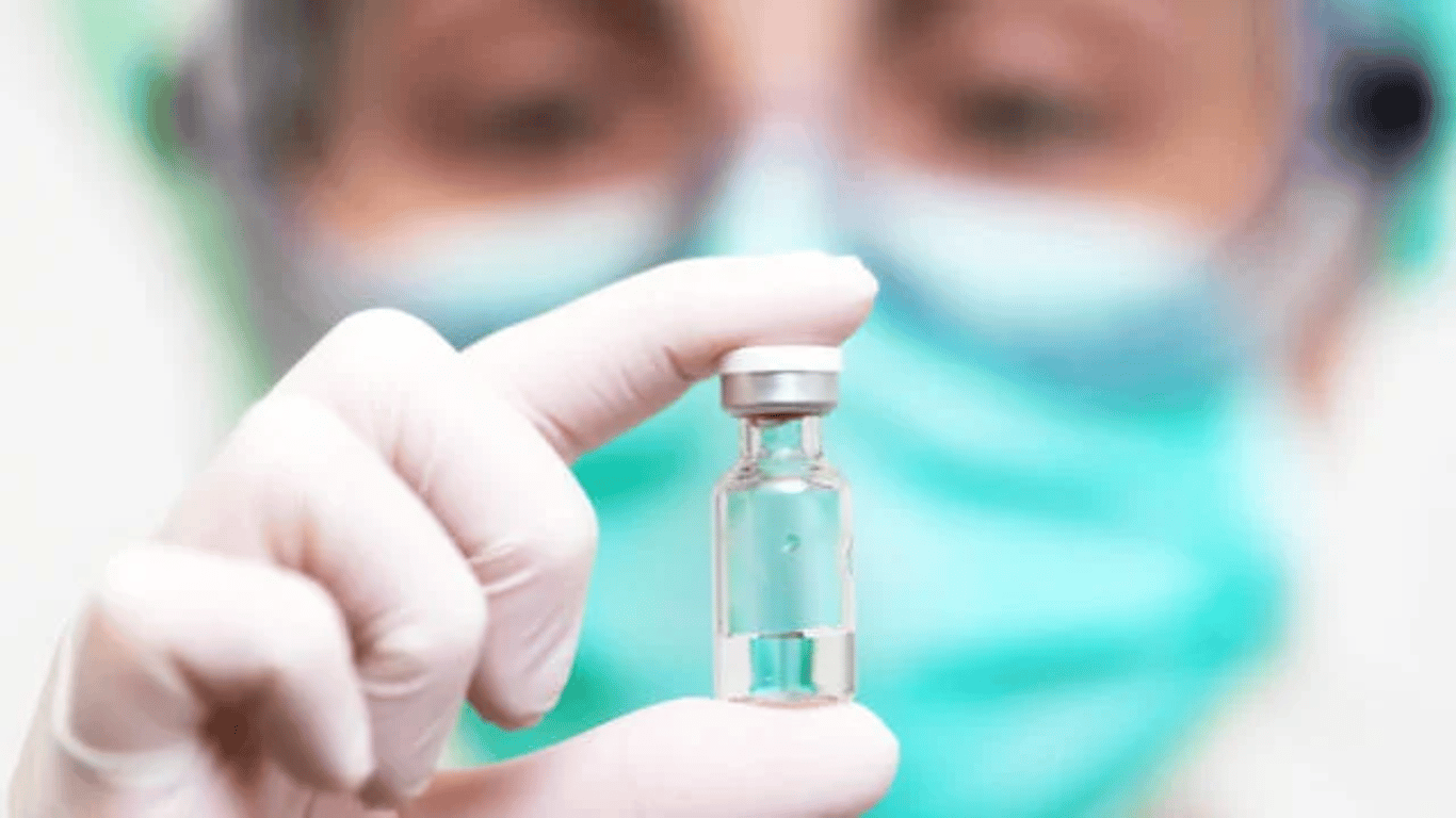 Вакцины Moderna в Украине хватит только для второй дозы