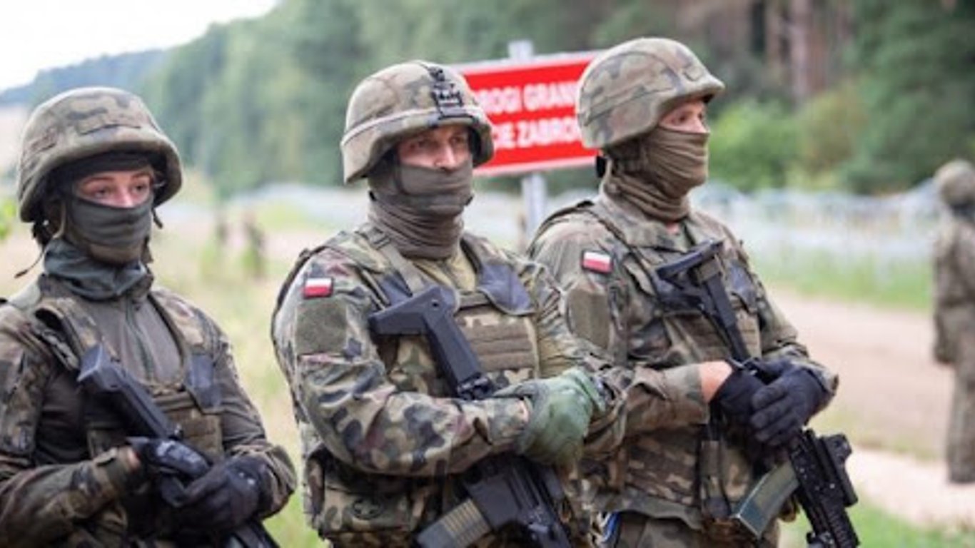 Великобритания отправила солдат на границу Польши и Беларуси
