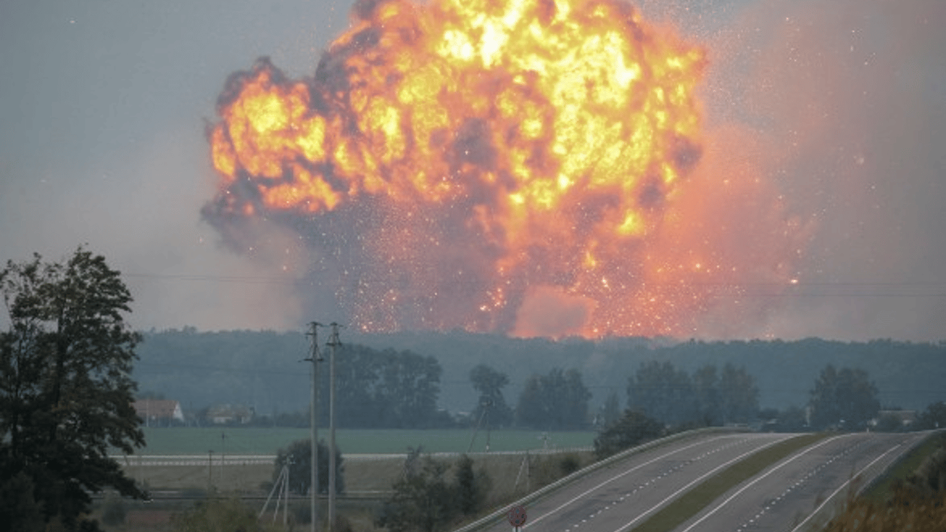 Венедиктова назвала причину взрывов на складах боеприпасов в Калиновке