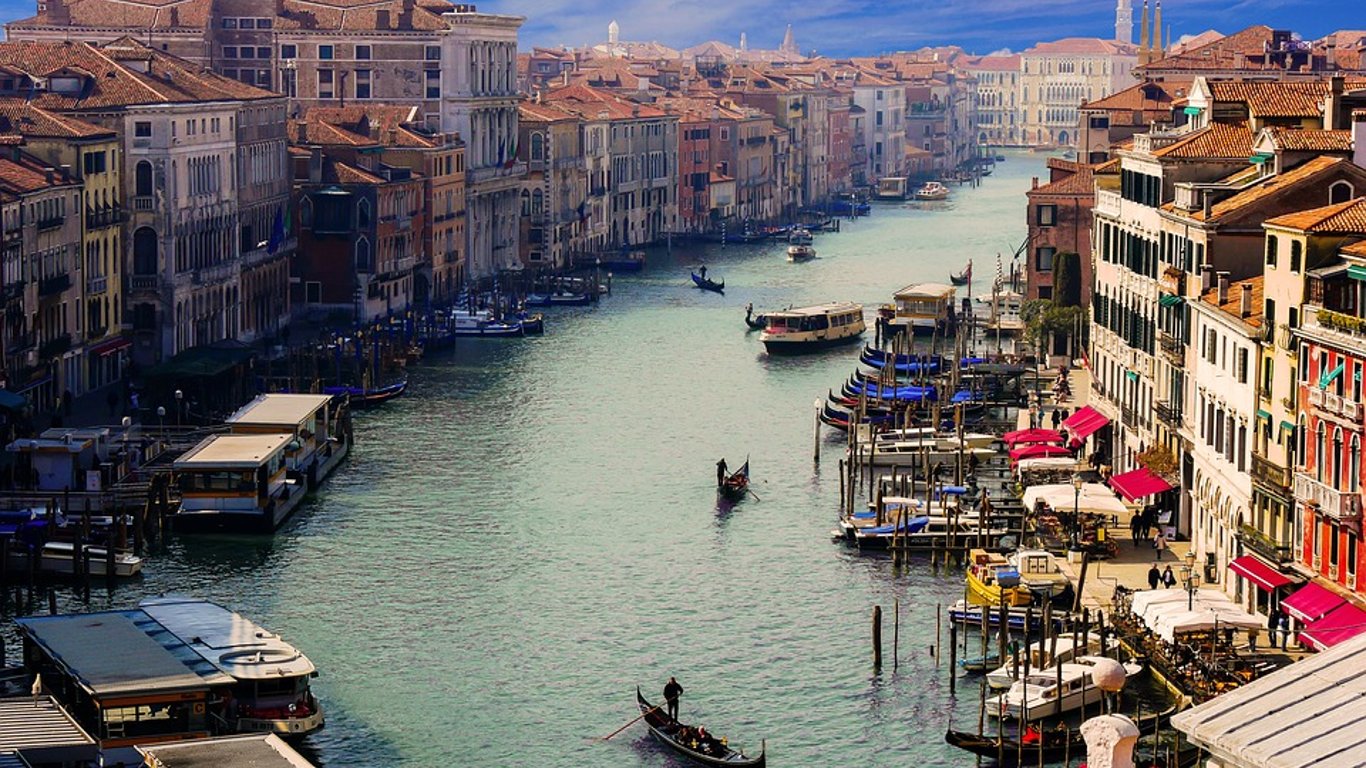В Венеции под водой нашли древнеримскую дорогу