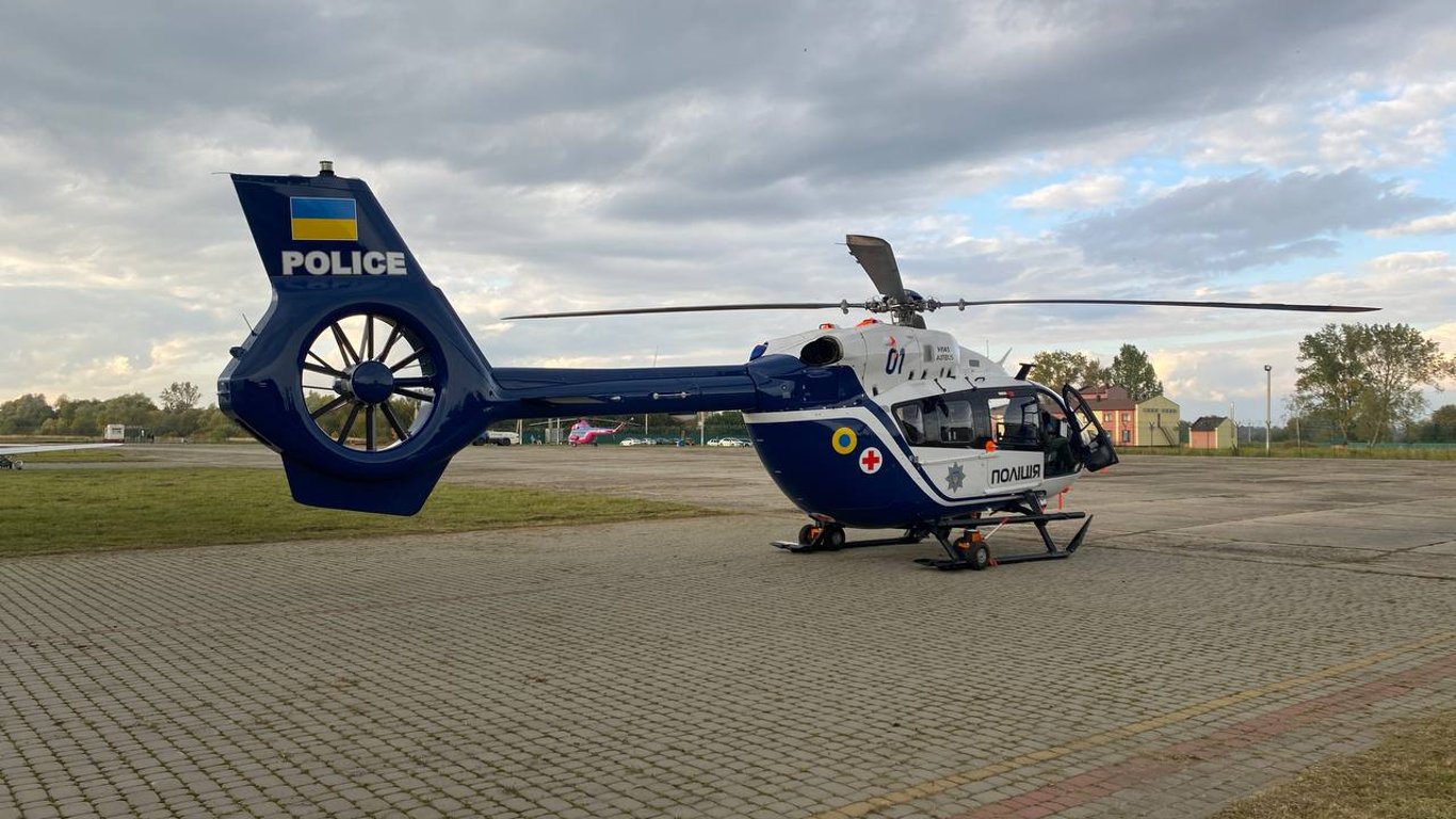 Медицинская эвакуация вертолетом на Львовщине - видео