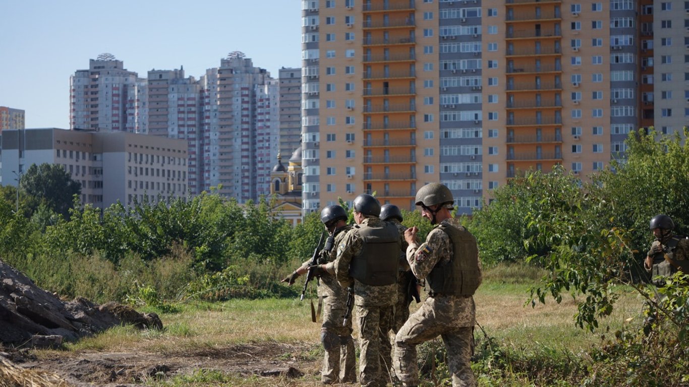Військові навчання у Києві 9 серпня - фото
