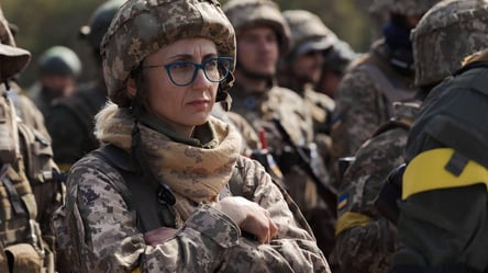 "Жінки, ви нам потрібні": Сергій Братчук прокоментував військовий облік жінок - 285x160
