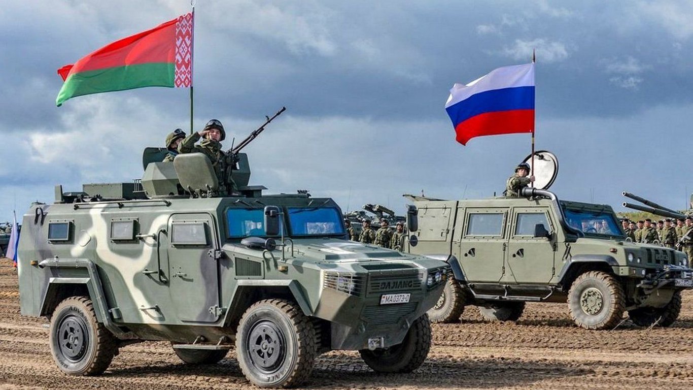 Російські війська в Білорусі – рф більшує військову присутність