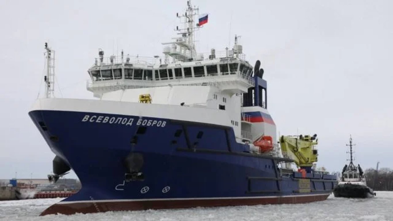 Всеволод Бобров – у Чорному морі горить російський корабель