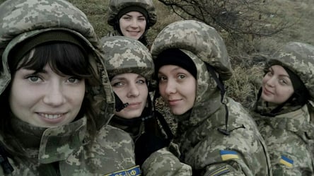 Зеленский утвердил гендерно-нейтральное название Дня защитника Украины - 285x160