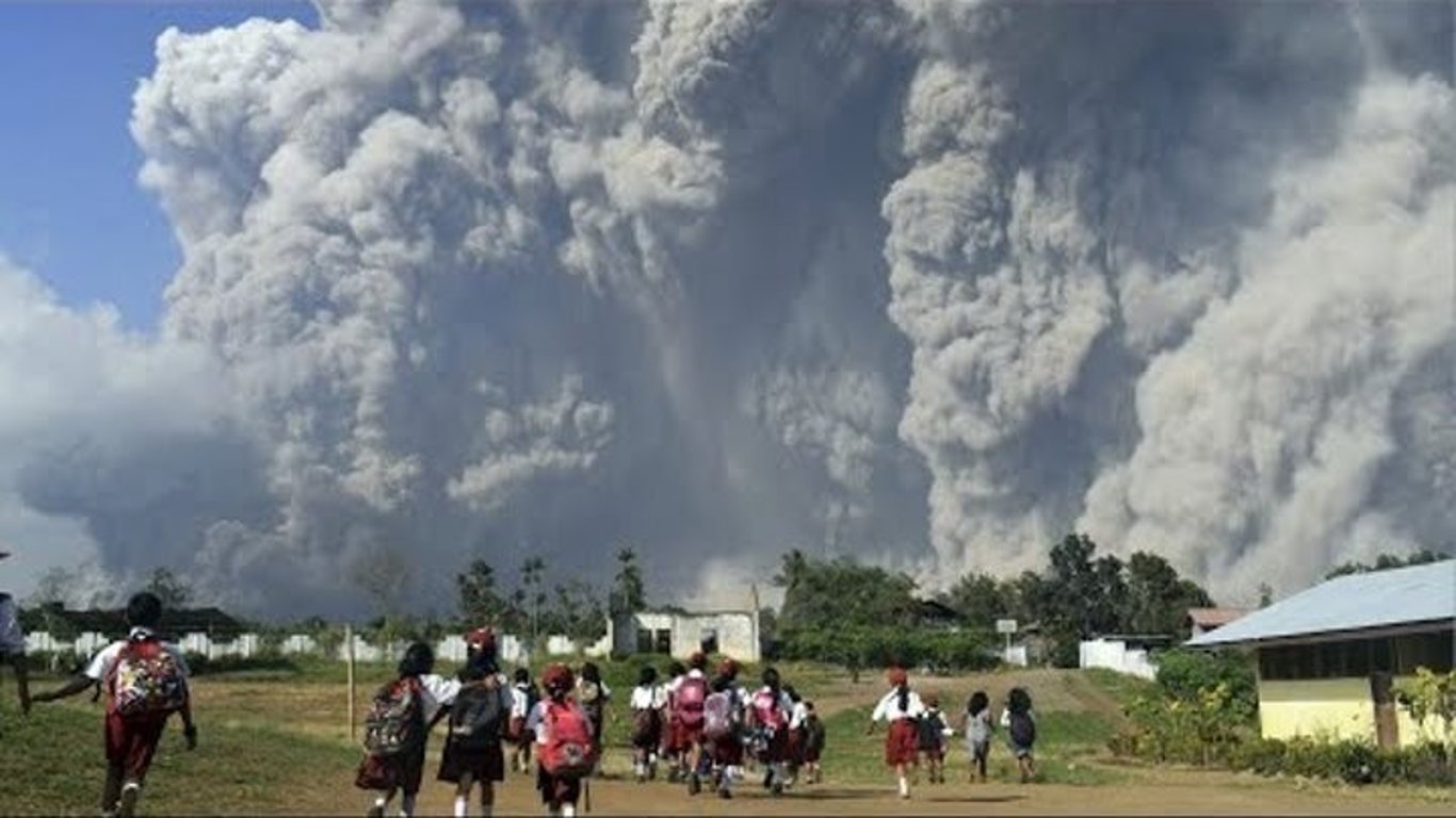 В Индонезии проснулся вулкан Семеру – есть пострадавшие и погибшие