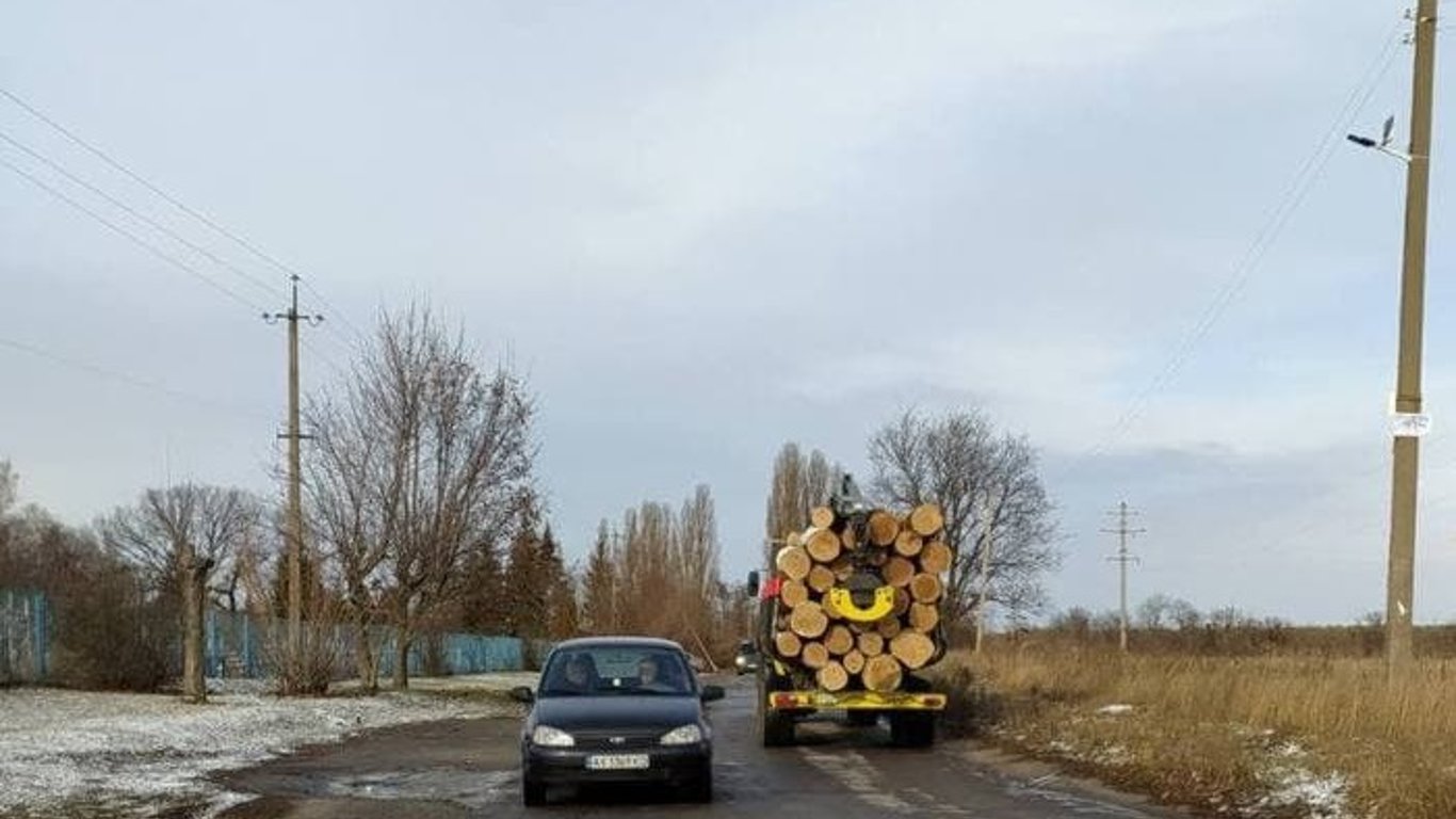 Харьковчане встревожены масштабной вырубкой леса на окраине города