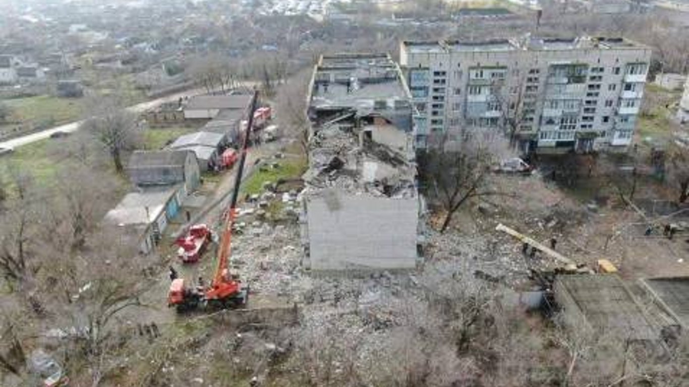 Вибух багатоповерхівки у Новій Одесі - з-під завалів дістали тіло жінки