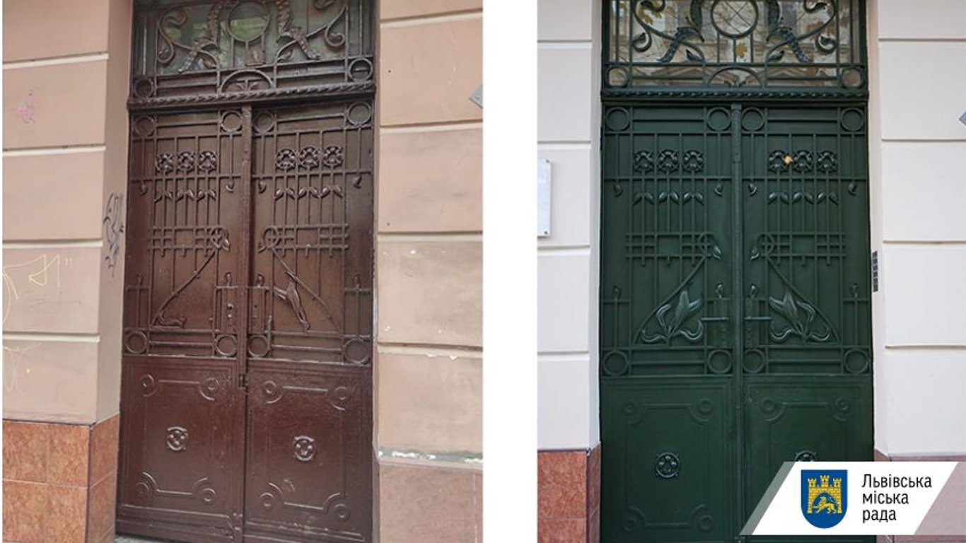 Во Львове восстановили ворота в доме, где жил Станислав Лем - фото
