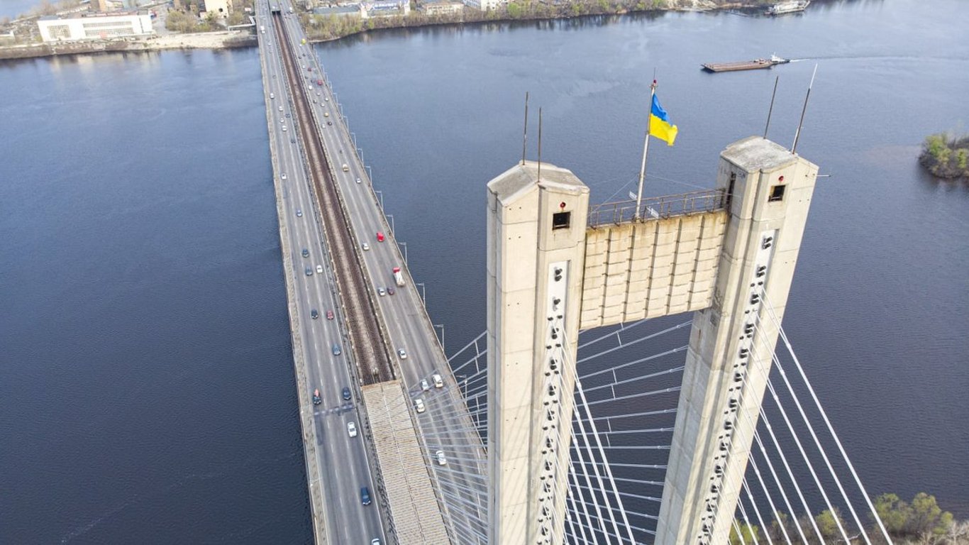 Южный мост - власти ограничивают движение частного транспорта через мост