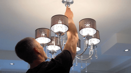 Українці зможуть безкоштовно замінити старі лампочки на нові: як оформити заявку - 285x160
