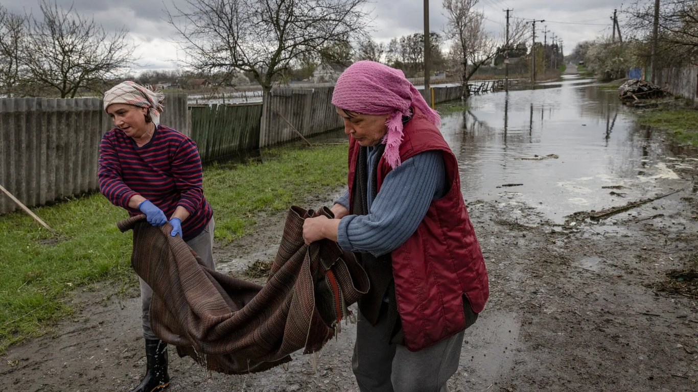 Затопили Демидов, чтобы спасти Киев - как выглядит деревня-герой после умышленного прорыва дамбы