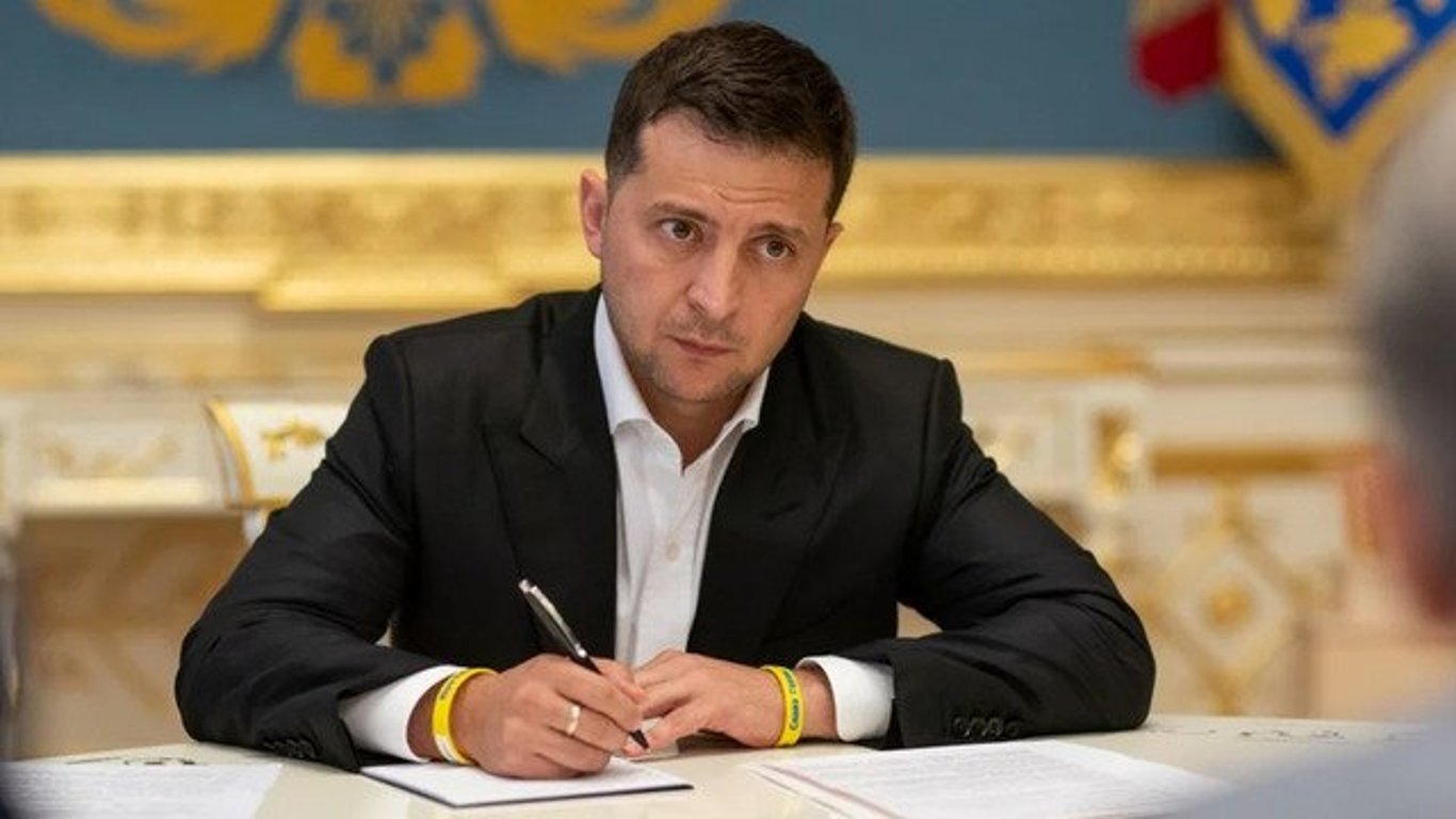 Зеленский продлил до 10 лет санкции против лиц, причастных к организации выборов в оккупированном Крыму