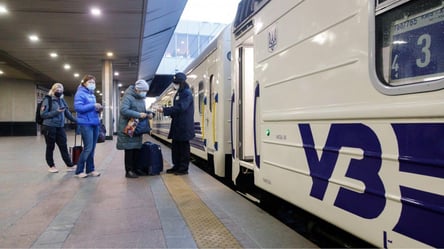 Укрзализныця запускает ежедневный поезд из Ужгорода в Каменец-Подольский: график рейсов - 285x160