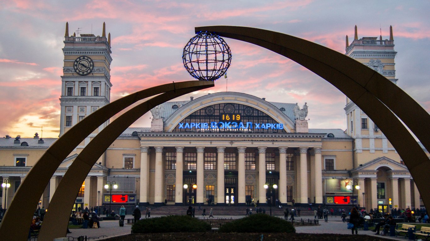"Укрзалізниця" посилює заходи безпеки на вокзалі Харкова: що зміниться
