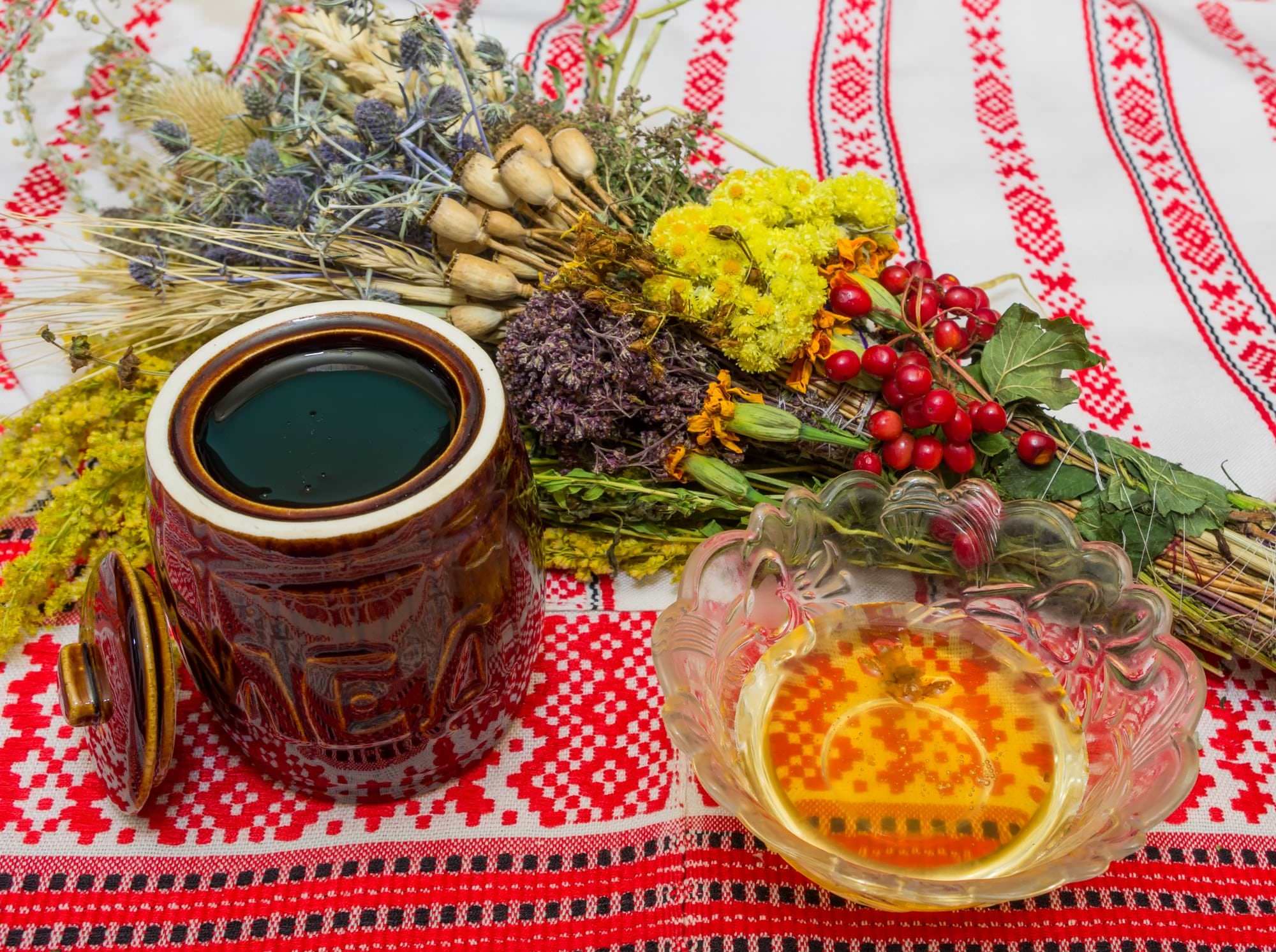 Традиції Медового Спасу — як провести свято Маковія