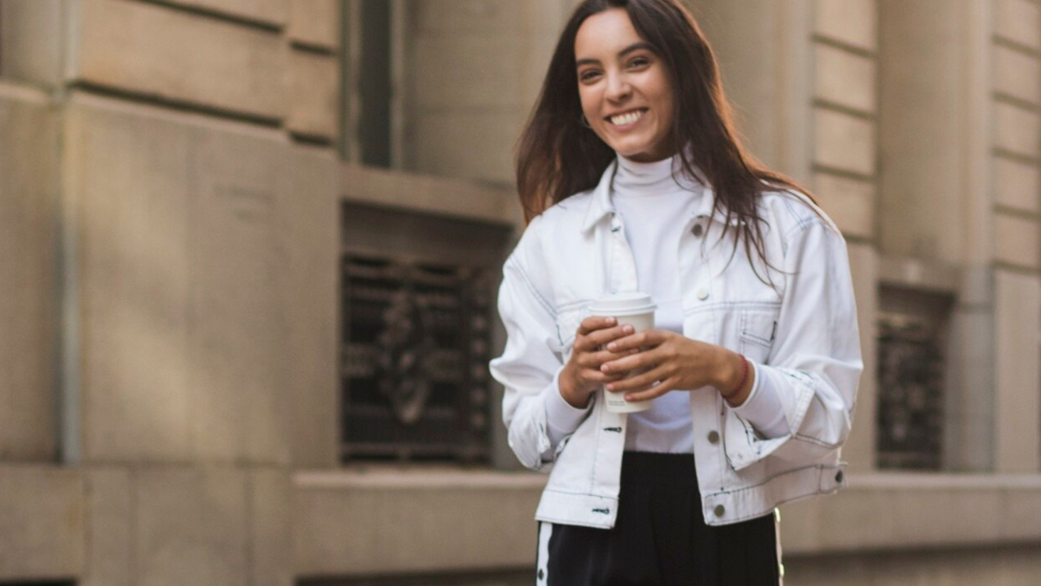 Wide black pants — the most versatile trend of 2025 - 285x160