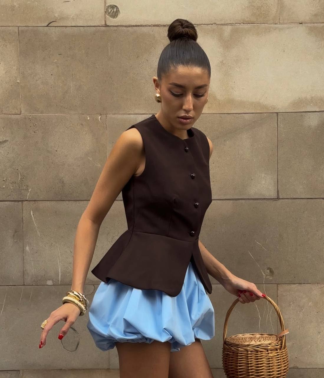 Жилет можна носити з будь чим