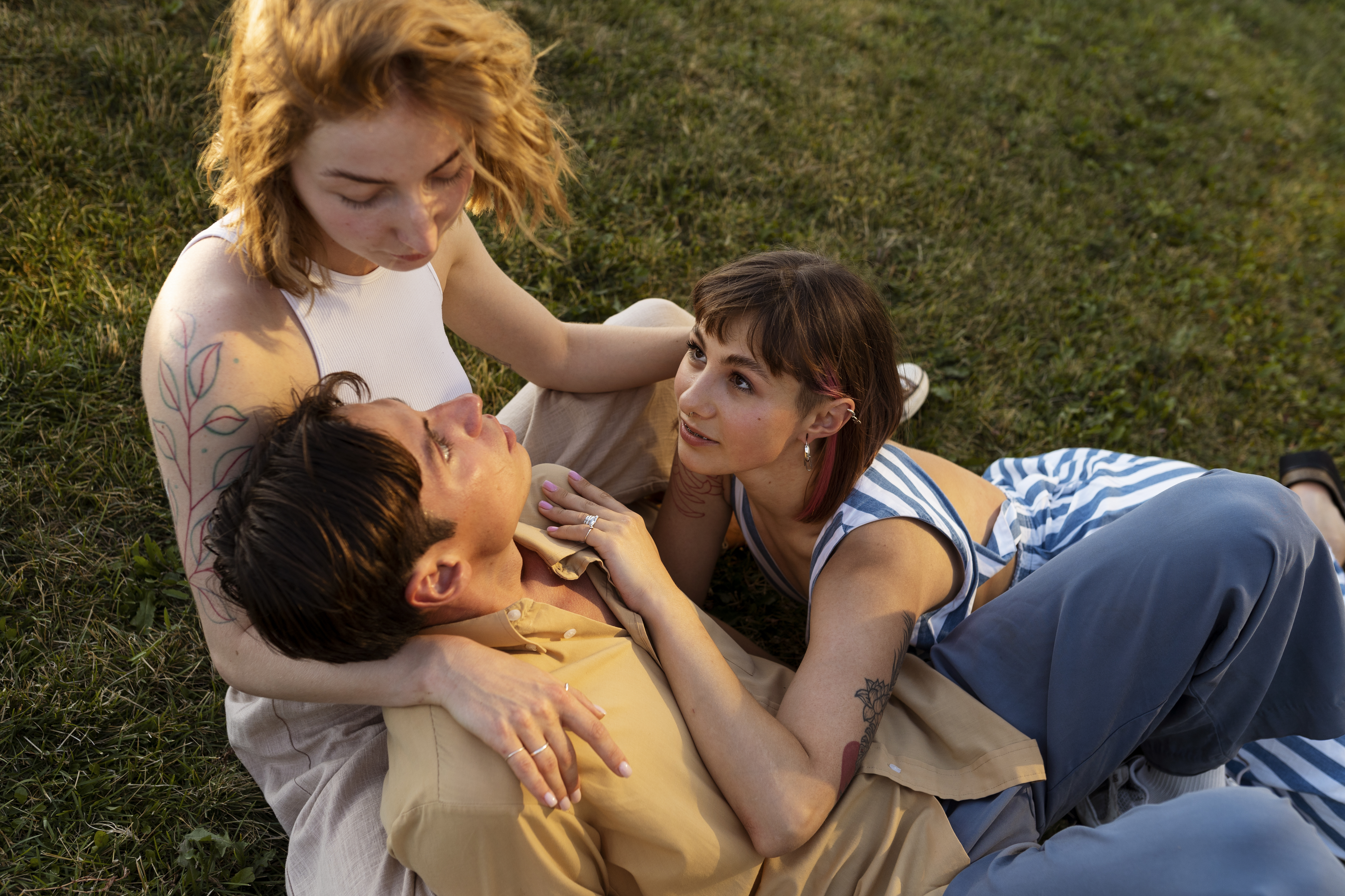 Чи можуть поліаморні стосунки бути щасливими